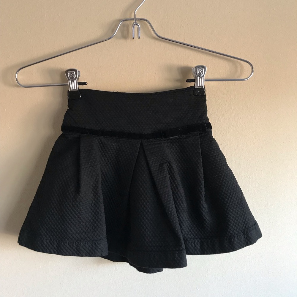 🎉HP🎉 Gymboree Black Quilted Girls Skirt Size 4